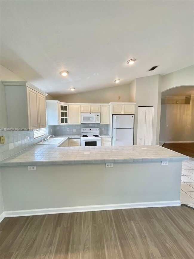 Foto del edificio - 6311 Mullin St