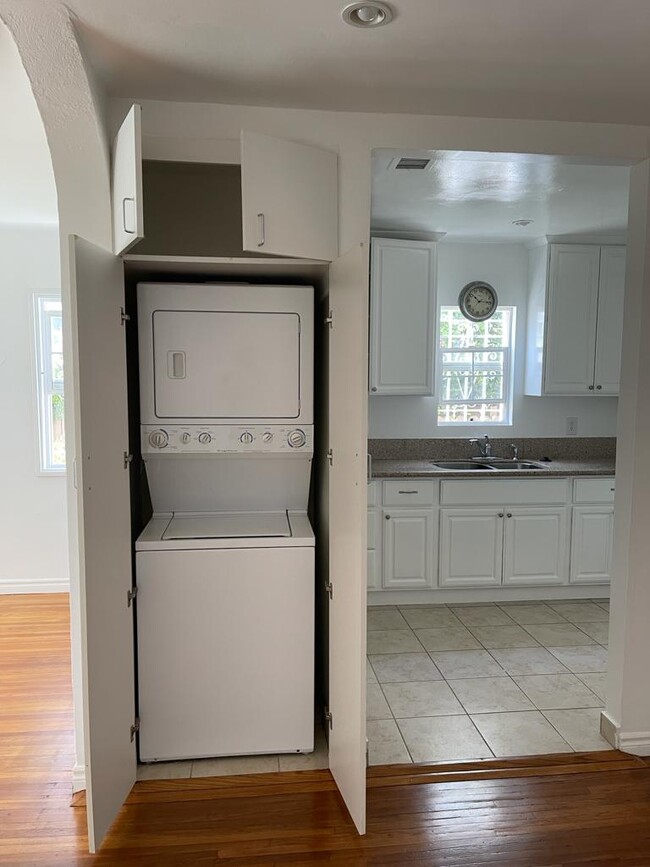 Washer/ dryer and kitchen - 839 N Orange Grove Ave