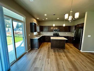 Foto del edificio - 9304 E Dean Ln