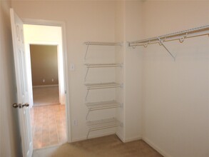 Building Photo - 2011 Wildbrook Canyon Ln