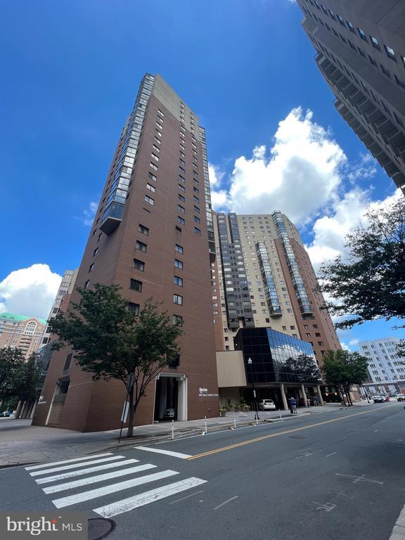Foto principal - 900 N Stafford St