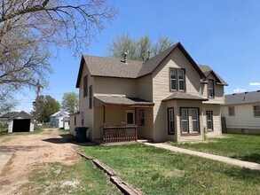 Building Photo - 1815 5th Ave