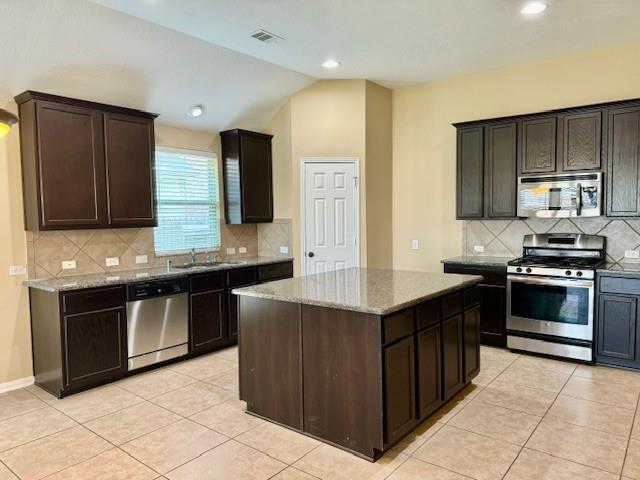 Foto del edificio - 21914 Cascade Hollow Ln