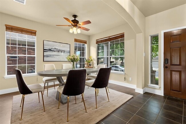 Building Photo - 10128 Channel Island Dr