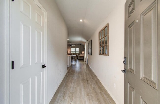 Building Photo - 14810 Archer Ct