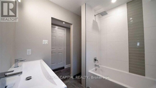 Building Photo - 37 Roughley St