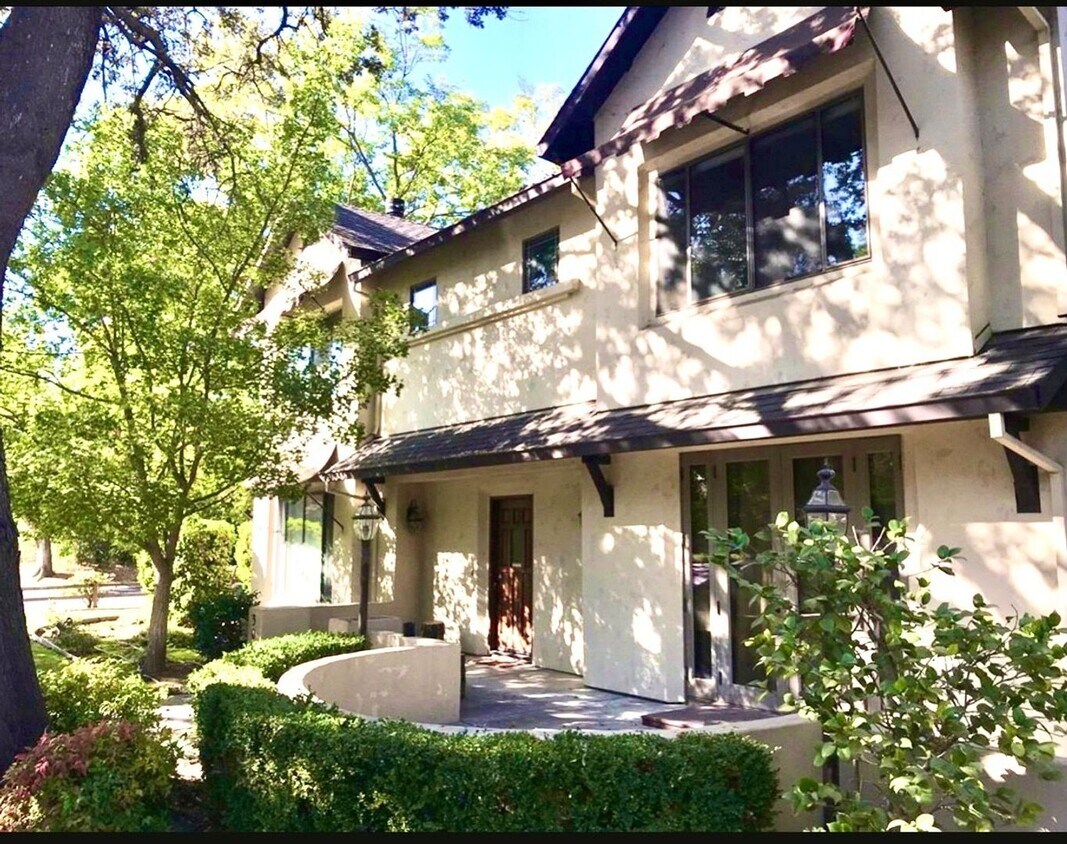 301 7th St Unit 301, Davis, CA 95616 Room for Rent in Davis, CA