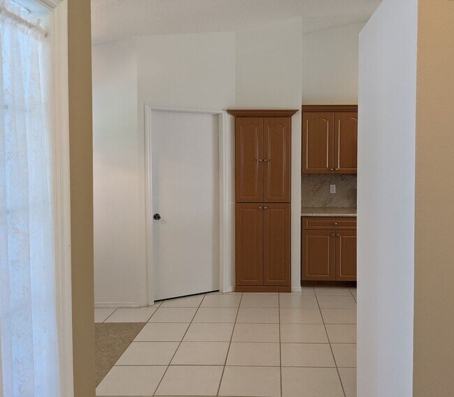 Foto del edificio - 3/2/2 Home with many upgrades in the 34609...