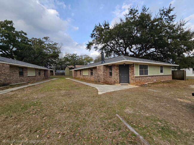 Building Photo - 100 North St