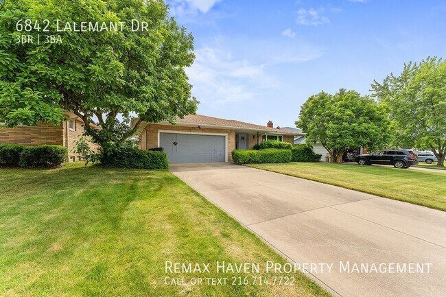 Building Photo - 6842 Lalemant Dr. Parma, OH - Spacious 3 b...