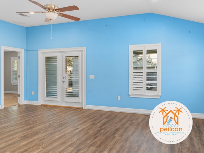 Building Photo - Stunning Home in East Navarre