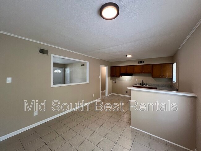 Foto del edificio - 4893 Bradford Dr