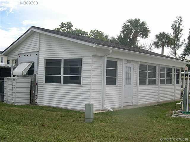 Foto del edificio - 2046 Nettles Blvd
