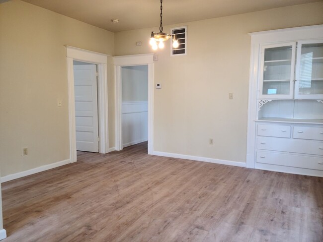 Foto del edificio - Downtown Sacramento 3 Bed, 1 Bath, 1275 sf...