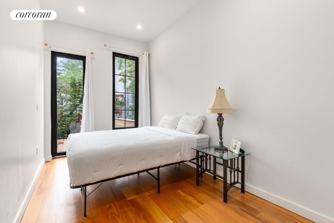 Foto del edificio - 257 Bleecker St