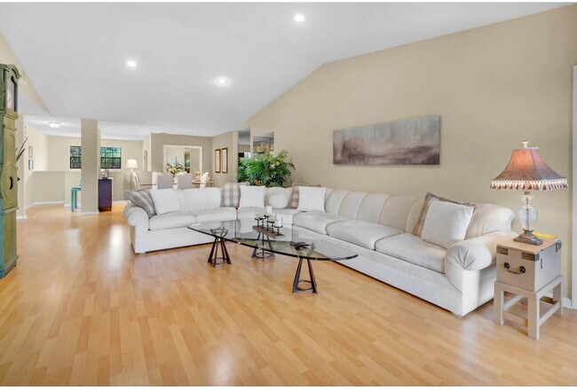 Foto del edificio - 22759 Mandeville Pl
