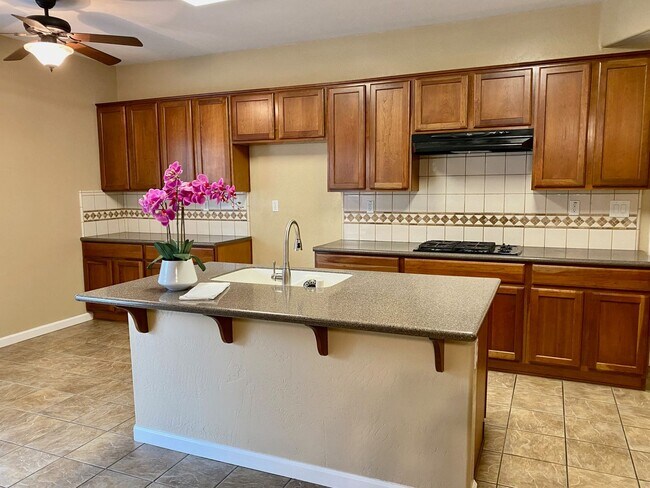 Building Photo - $3,100, Beautiful 4 Bed, Solar Panels, ZER...