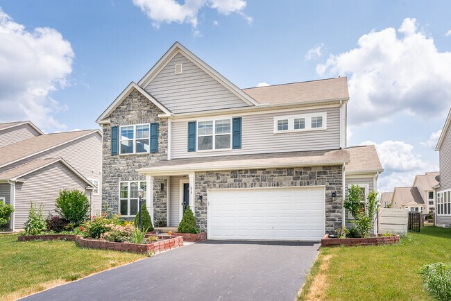 Building Photo - 615 Willow Grove Dr