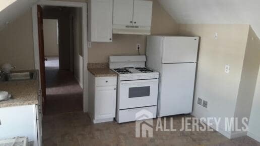 Foto del edificio - 82 Woodbridge Ave