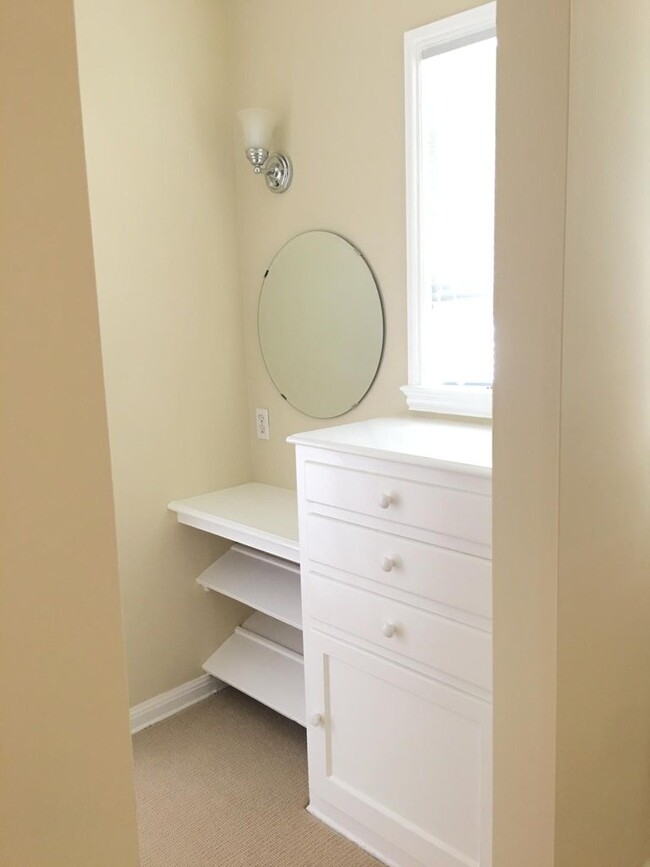 dormitorio - 8333 W 1st St