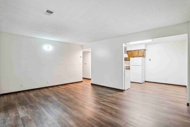 Foto del edificio - Sherwood Forest Apartments