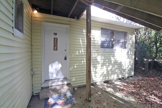 Building Photo - Cozy 1BR/1BA Apartment in Southwest Pensac...