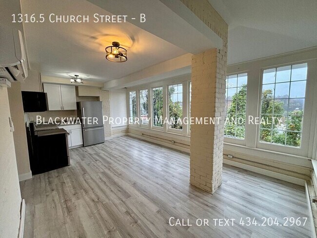 Photo - 1316.5 Church St Apartment