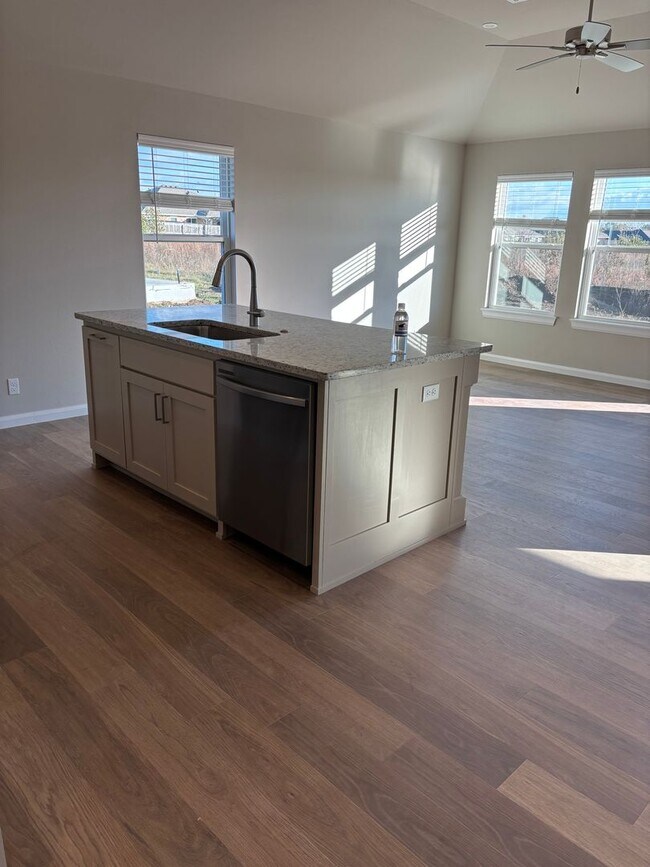 Building Photo - 14656 E 39th Pl S