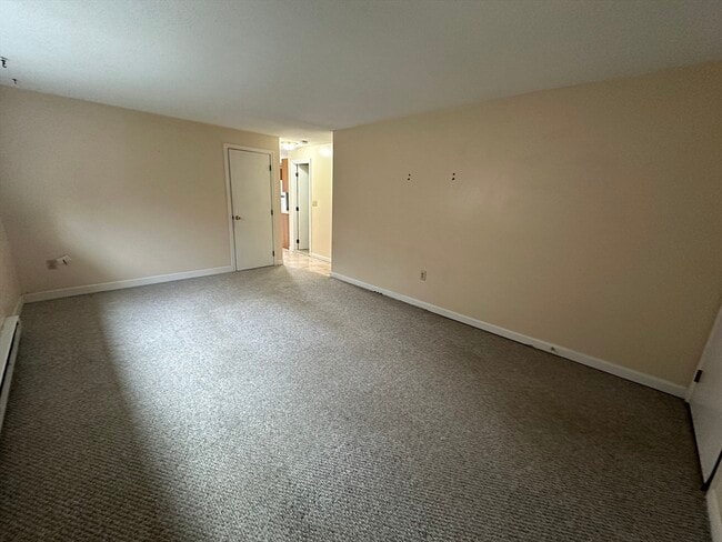 Building Photo - 81 Nicholas Rd