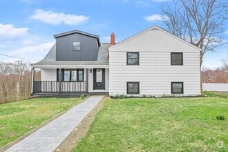 Building Photo - 141 Ridgewood Dr