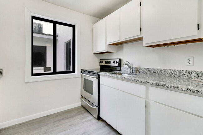 Foto del edificio - 652 Hernando St