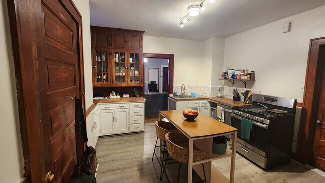 Foto del edificio - 912 4th St NE