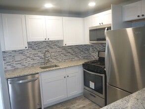 Building Photo - 1047 War Bonnet Way