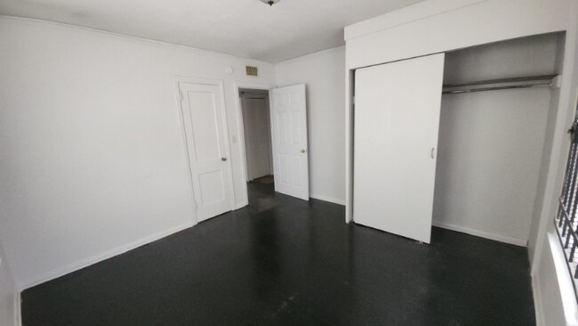 Foto del edificio - 519 W 23rd St
