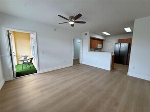 Building Photo - 201 Belmont Ln