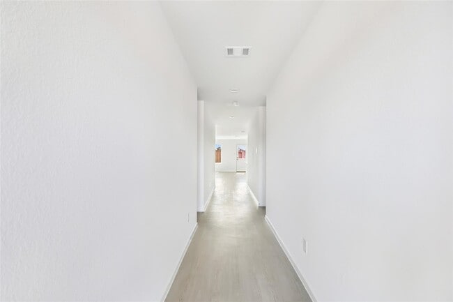 Foto del edificio - 736 Zuppino Ln