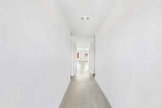 Building Photo - 736 Zuppino Ln