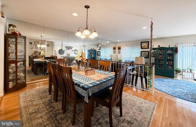 Foto del edificio - 7136 Swansong Wy