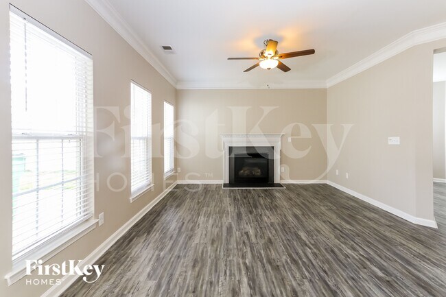 Building Photo - 11701 Kingsley View Dr