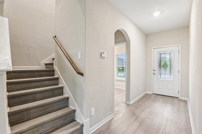 Foto del edificio - 117 Cherry Tree Ln
