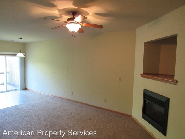 Building Photo - 2 br, 1.5 bath House - 822 Oakbrook Pl