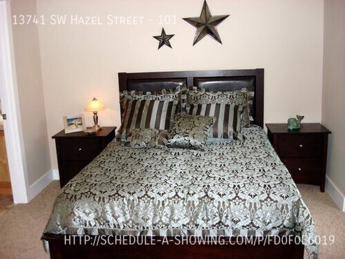 Foto del edificio - Menlo Gardens 3BDRM 2.5BTH Condo built in ...