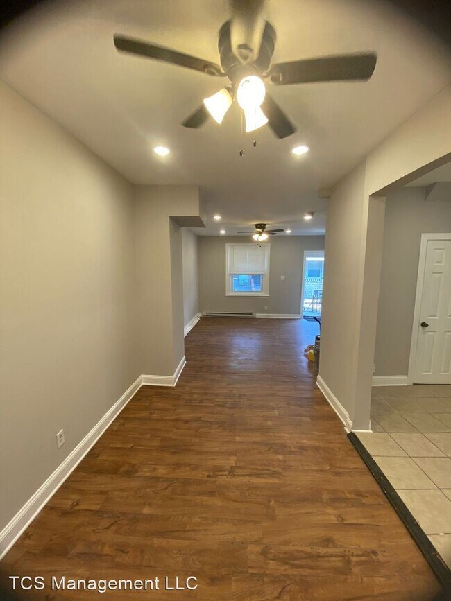 Building Photo - 3 br, 1 bath House - 5917 Irving St
