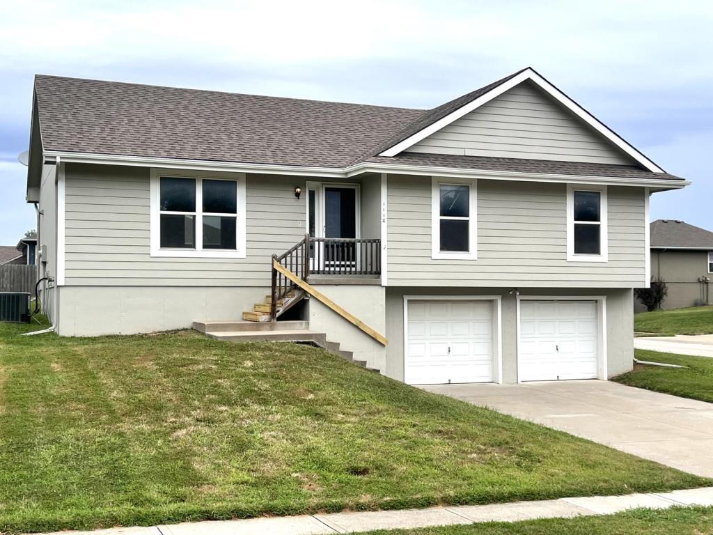 Foto principal - 1110 Buttercup St