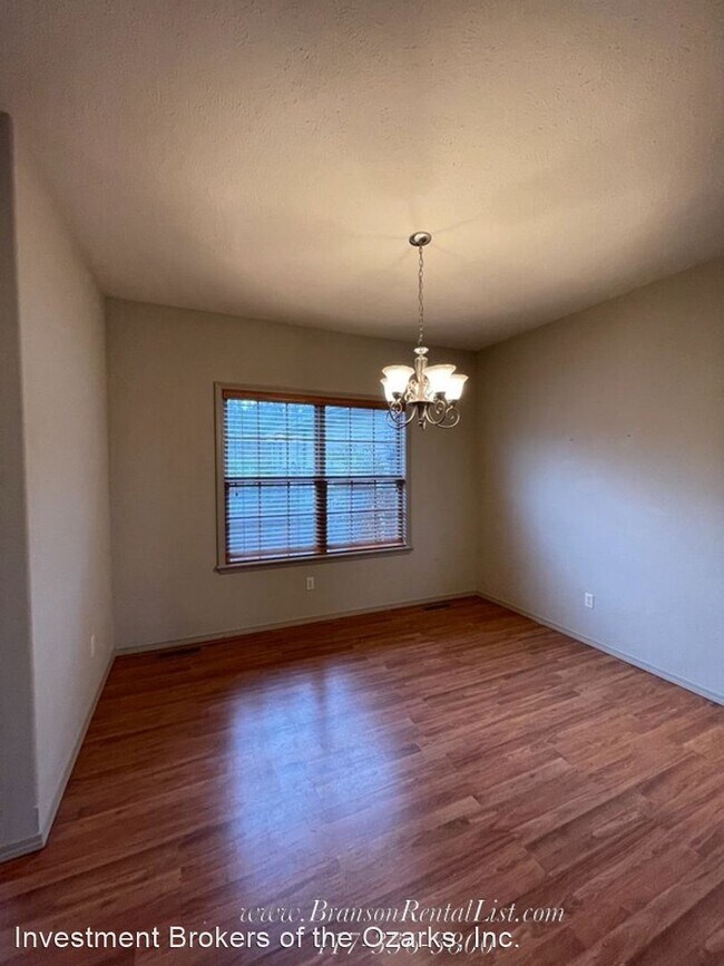 Building Photo - 4 br, 3 bath House - 626 Crossing Drive