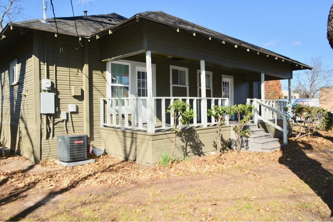 Photo - 308 N Catherine St (Terrell, TX) Townhome