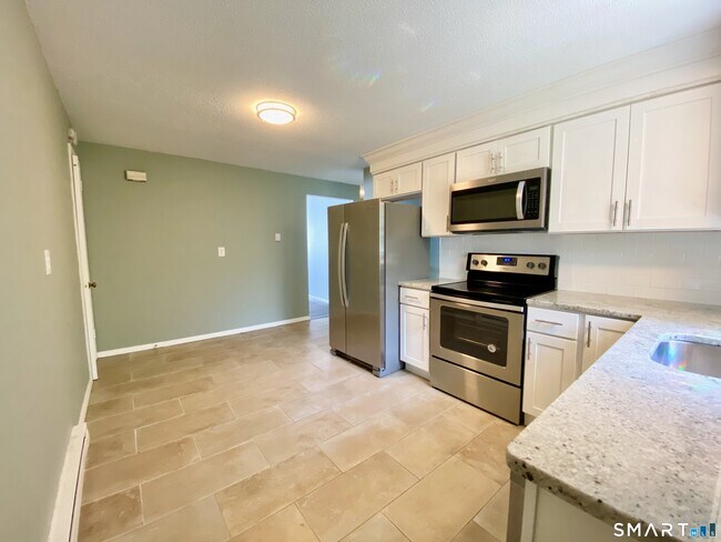 Foto del edificio - 24 College St