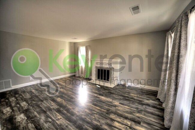 Foto del edificio - 5341 Sampson Blvd