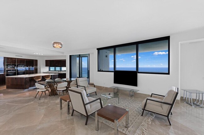 Building Photo - 18555 Collins Ave