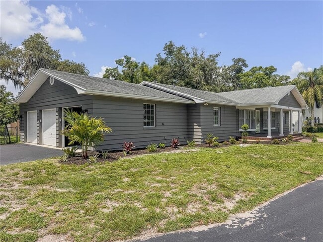 Building Photo - 604 Ponderosa Dr